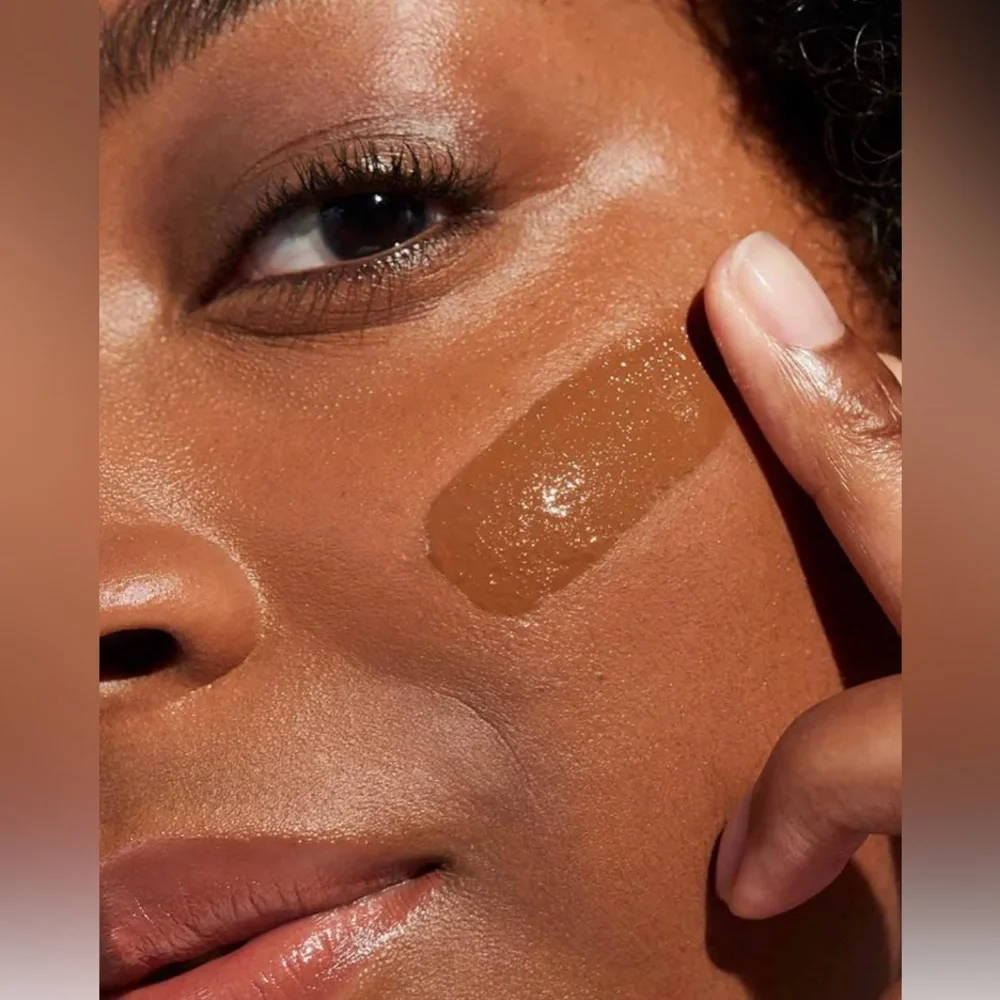 BeautyCounter Skin Twin Featherweight Foundation - Shade Dark 560